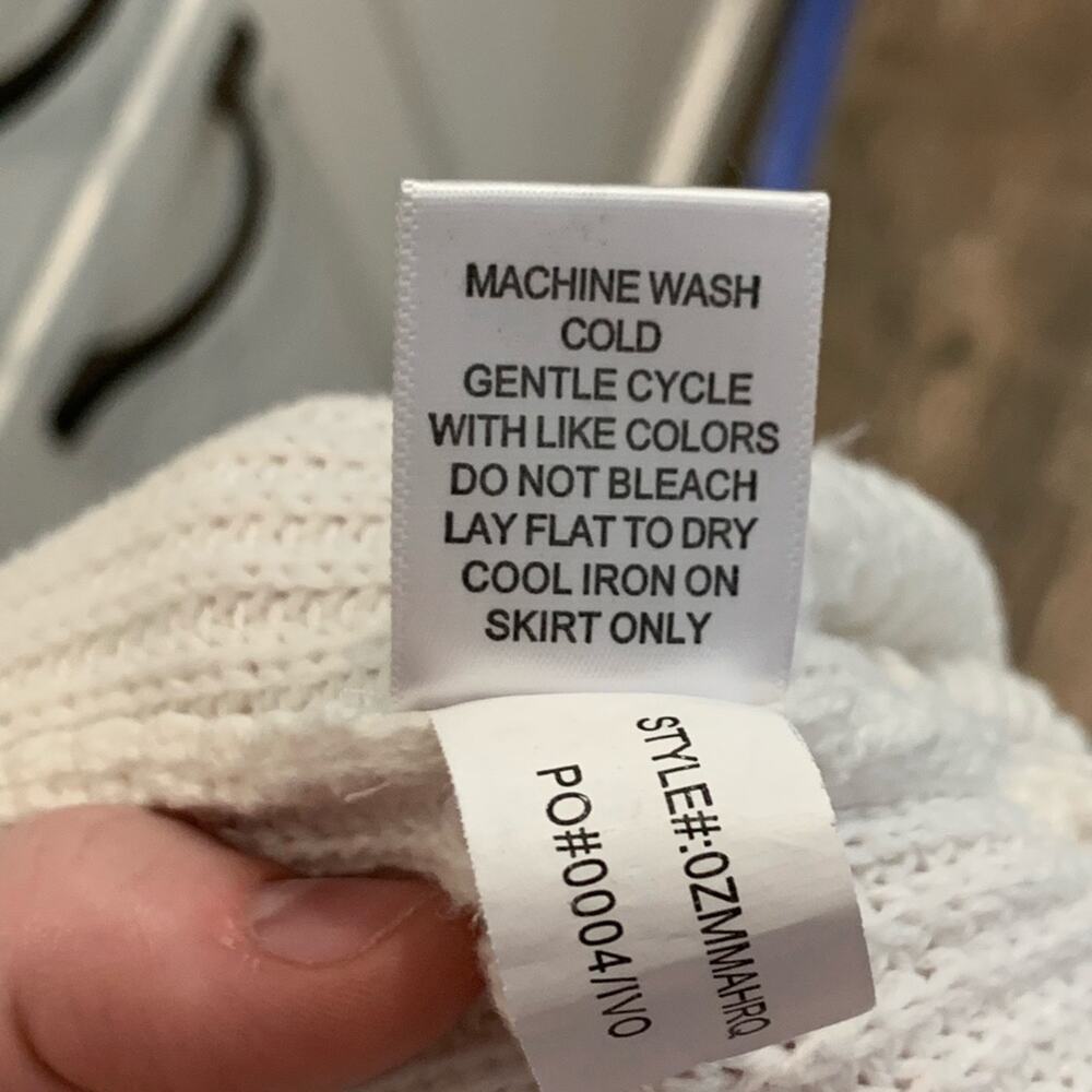 Off white self esteem knit sweater.  size small - Picture 5 of 5